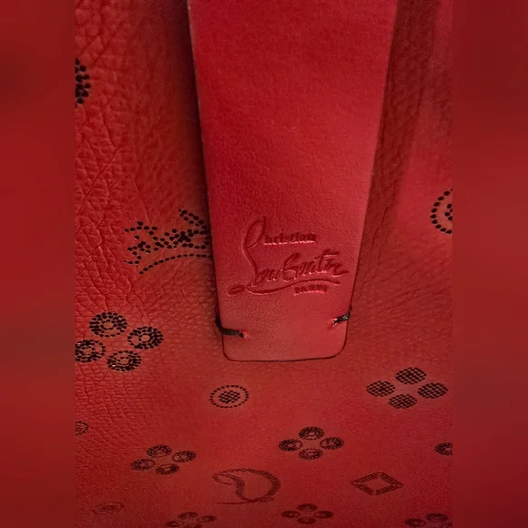 🔥🔥☄️❌️❌️SOLD❌❌️Christian Louboutin Calfskin East-West Cabata Tote Bag...🔥🔥🔥 - Picture 2 of 11